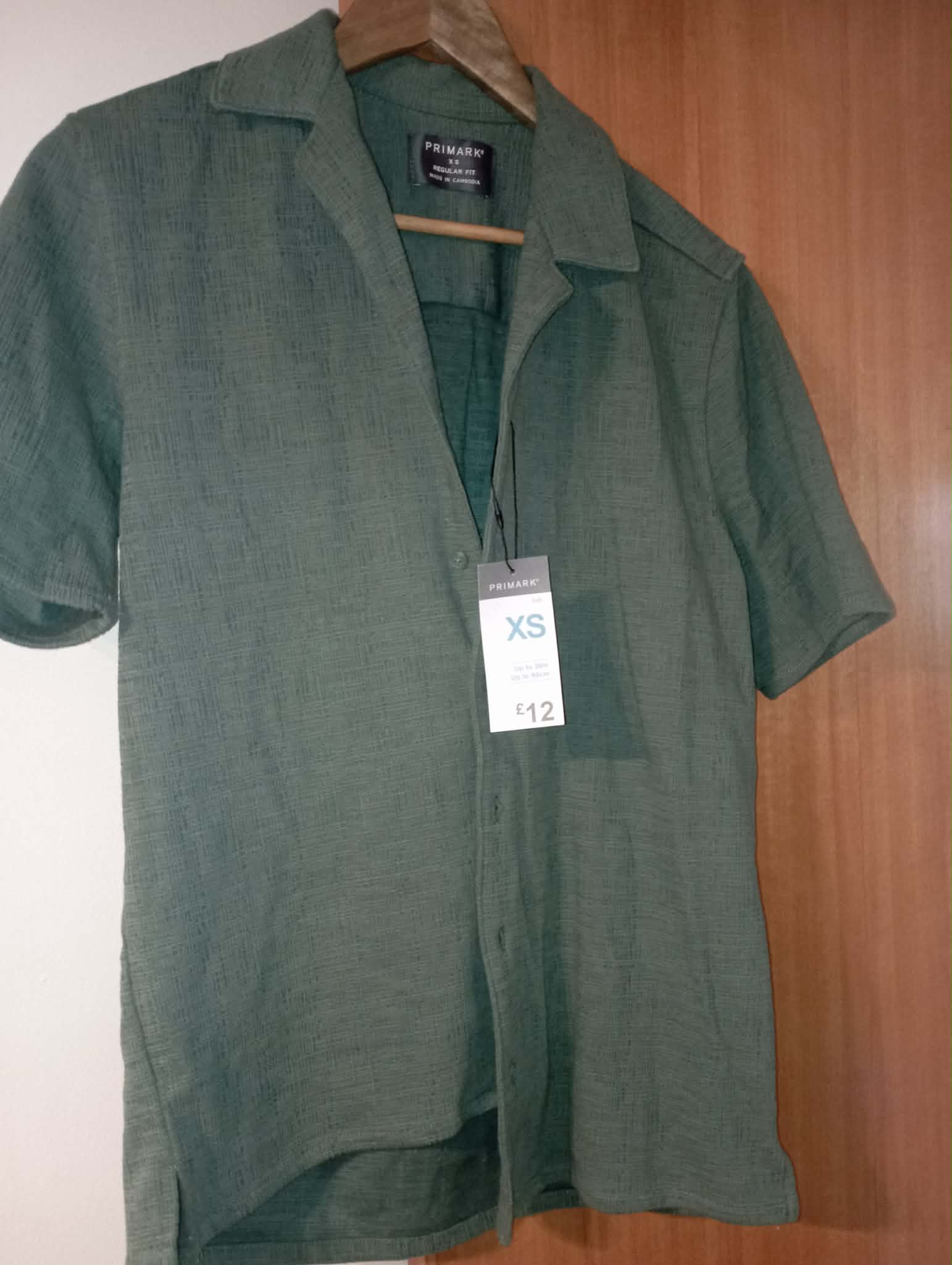 NEW with tag Men's Primark Green Regular Fit Button-Down Shirt (XS)