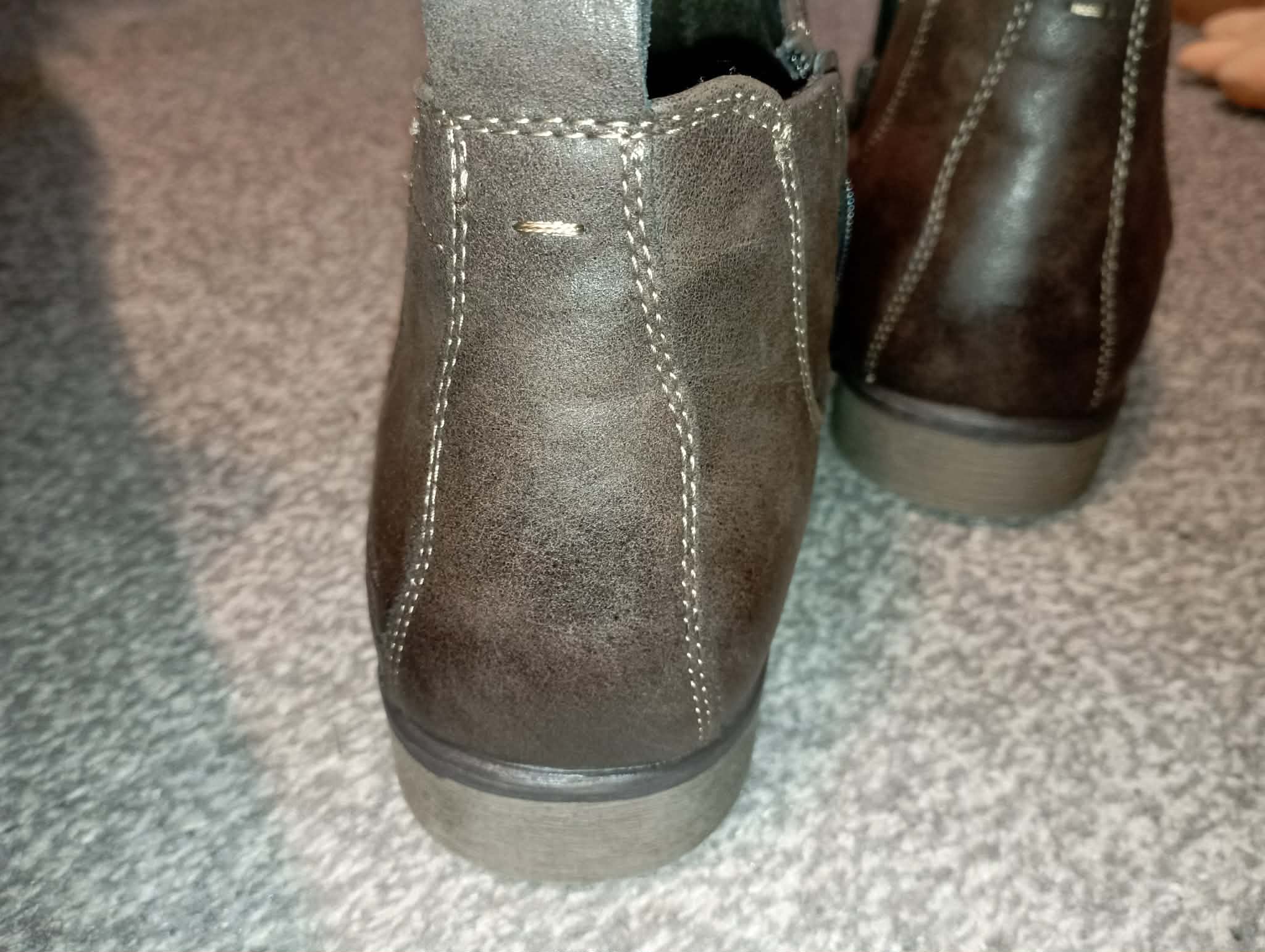 NEW without tag - MENS Venice Chelsea Brown Boots