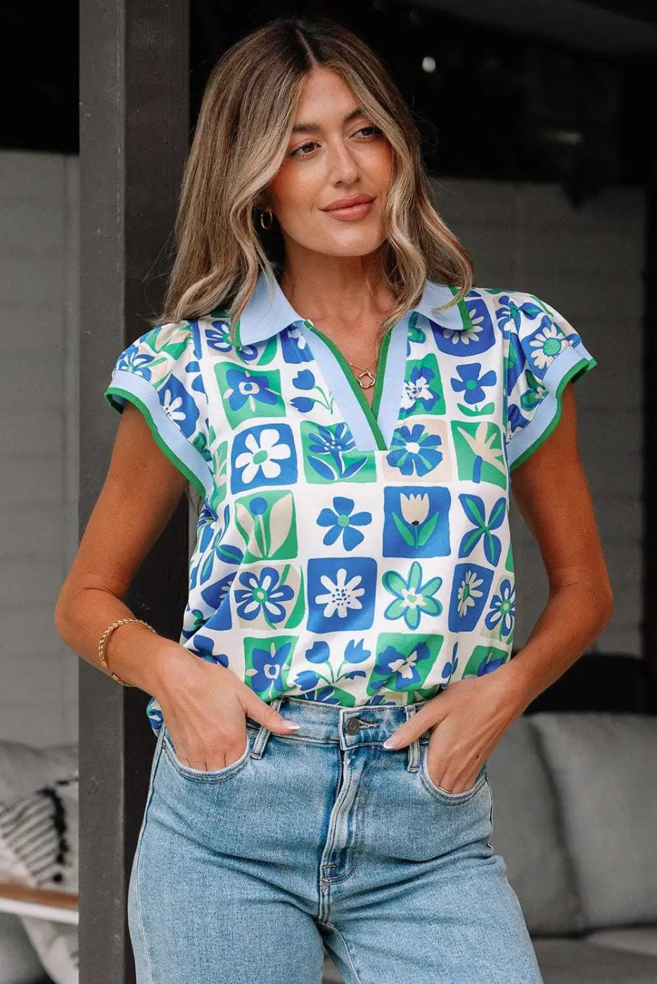 Green Floral Geometric Flutter Blouse with Collar & Contrast Trim