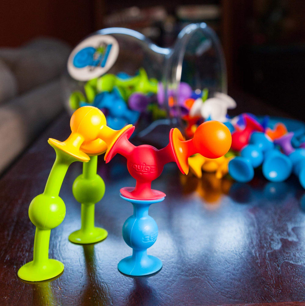 Fat Brain Toys Squigz Deluxe Set – 50-Piece Suction Toys for Kids 3+