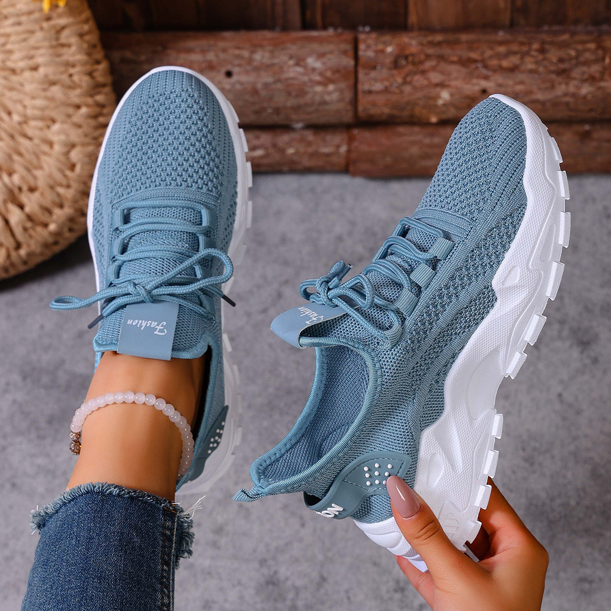 Women's Lightweight Mesh Sneakers Breathable Slip-On Casual Walking Shoes