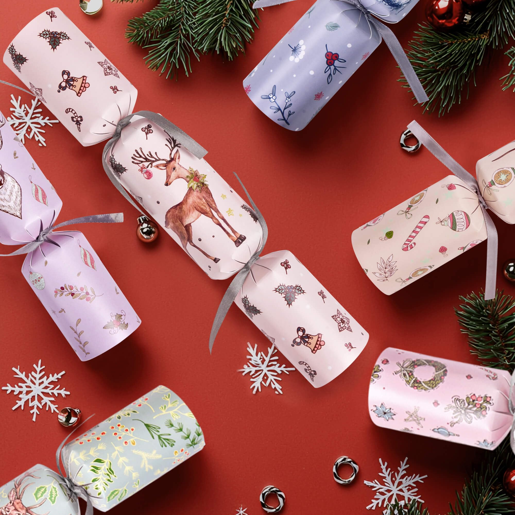 FUN LITTLE TOYS Christmas Crackers 12-Pack No-Snap Party Favors with Party Hat
