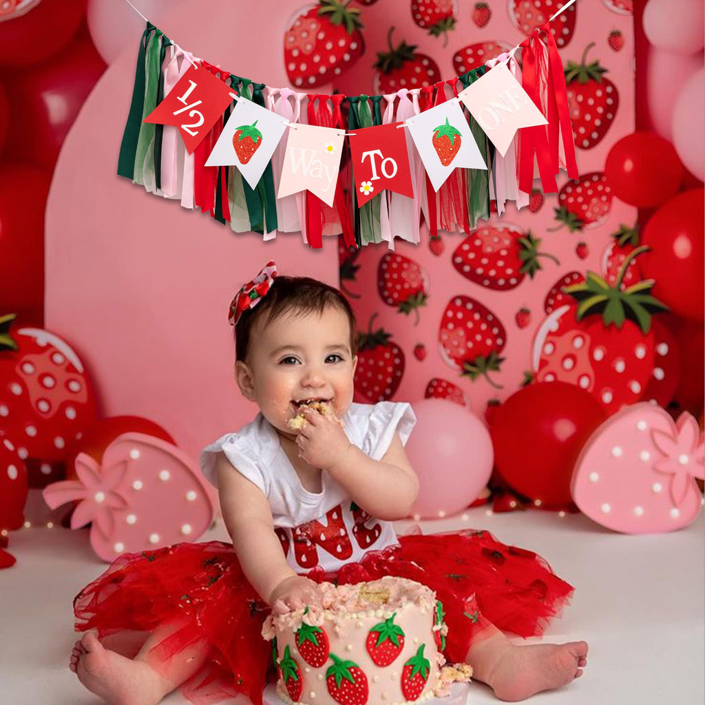 GIOGUK Strawberry High Chair Banner – 6 Months Birthday Decor