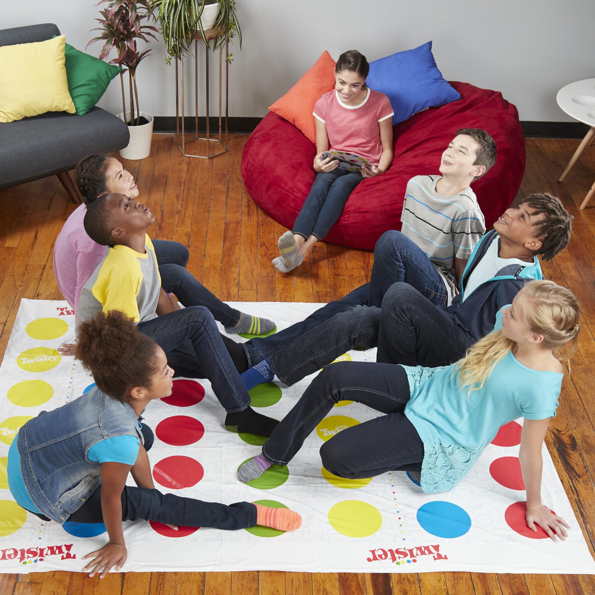 Hasbro Gaming Twister Ultimate: Bigger Mat, More Colored Spots | Family Party Game 6+ | Alexa Compatible (Amazon Exclusive)