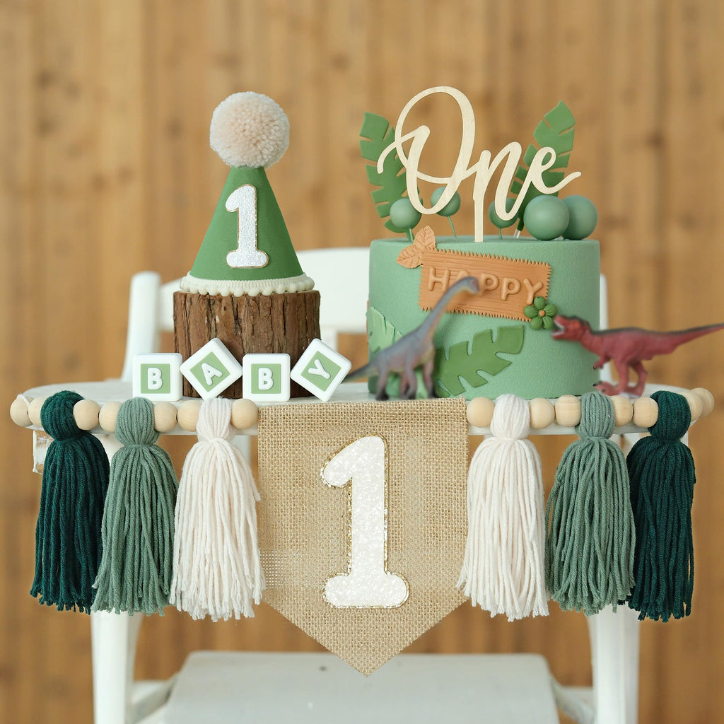 JUIIZAY First Birthday Banner Set – Green High Chair Banner, Crown Cake Topper, 1st Birthday Decor
