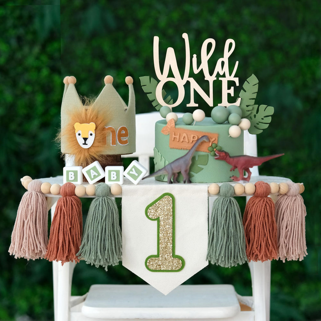 JUIIZAY Wild One 1st Highchair Banner – Bead Tassel Garland & Lion Crown Hat