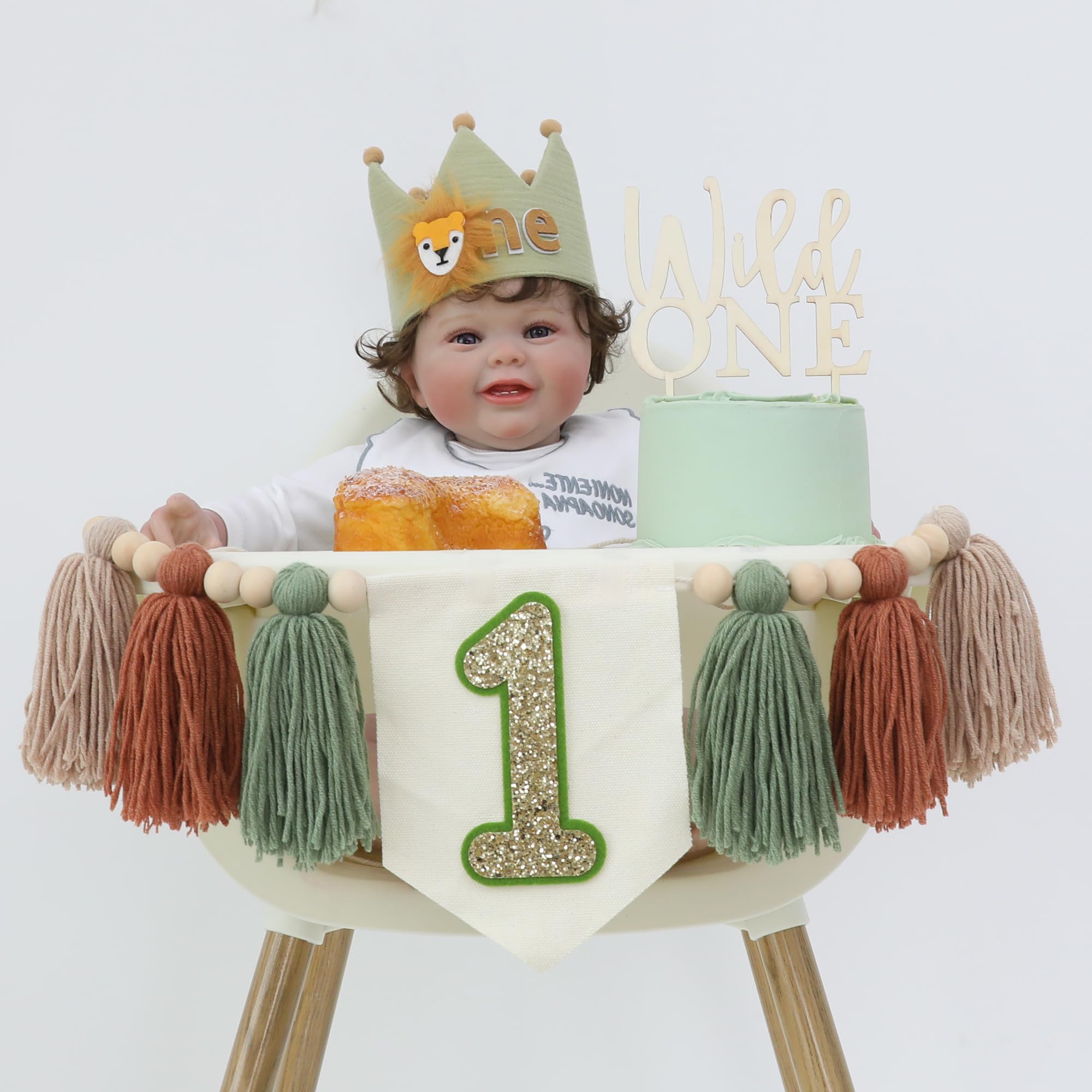 JUIIZAY Wild One 1st Highchair Banner – Bead Tassel Garland & Lion Crown Hat