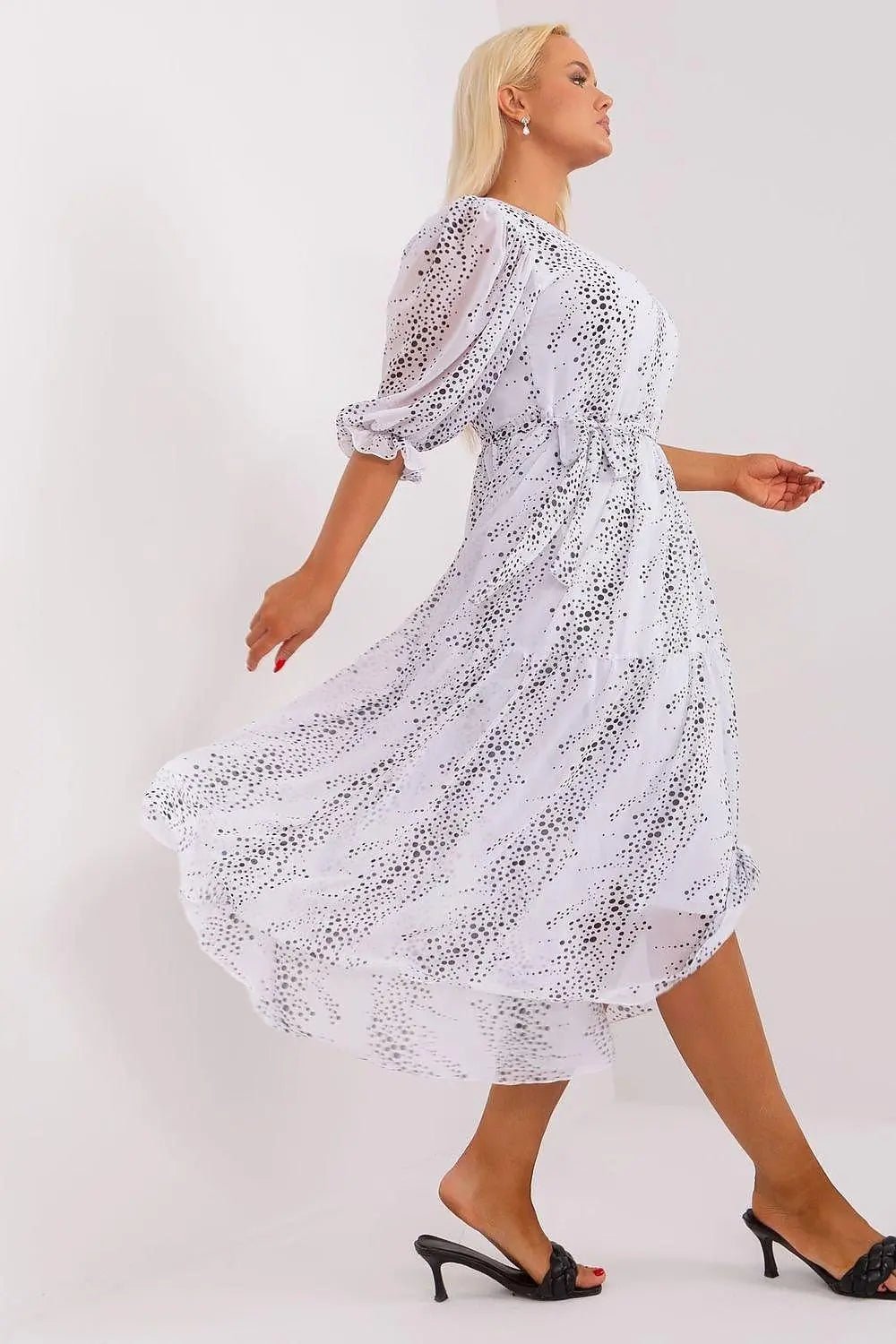 Lakerta round neckline plus size dress