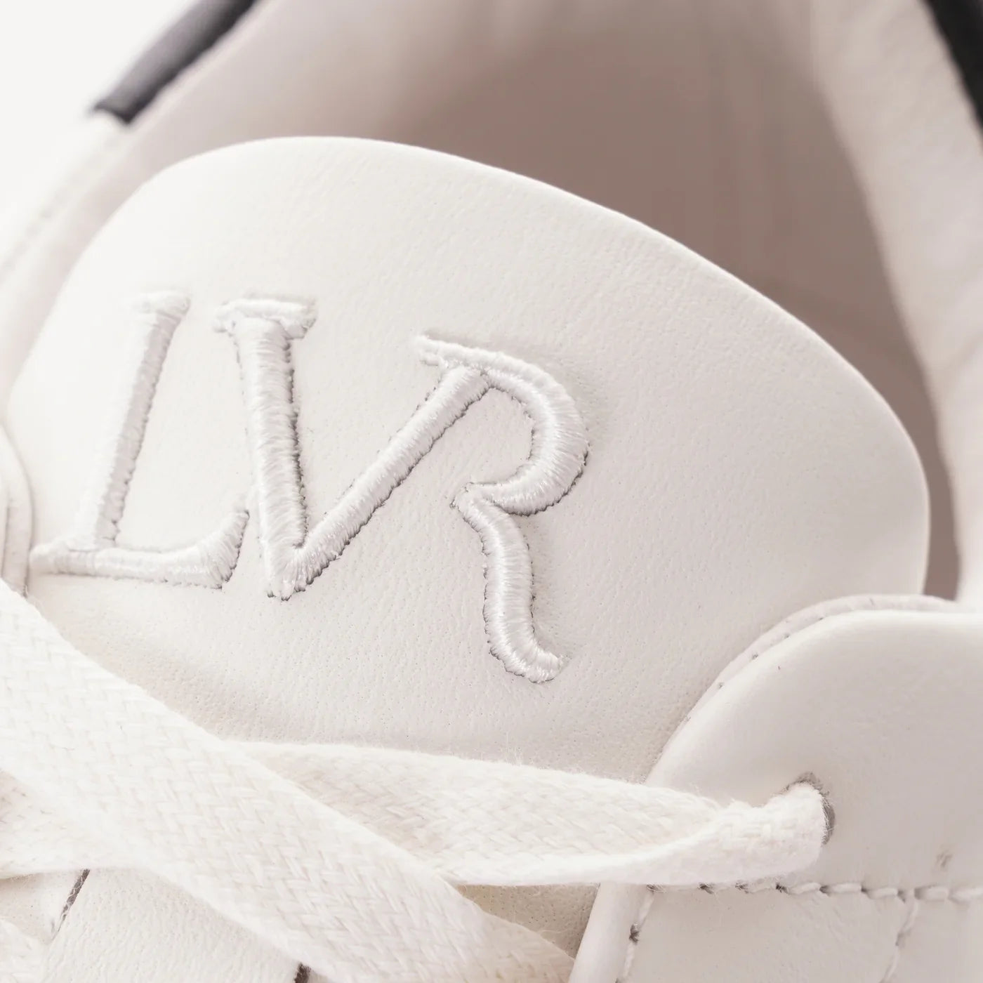 UK 5 Lavair Linear 2.0 White Black Chunky Leather Women Trainers – EU 38