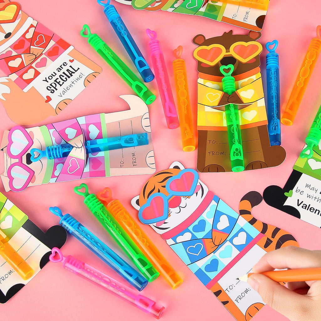 LEASEN 32-Pack Mini Bubble Wands & Valentine Animal Cards – Classroom Party Favors