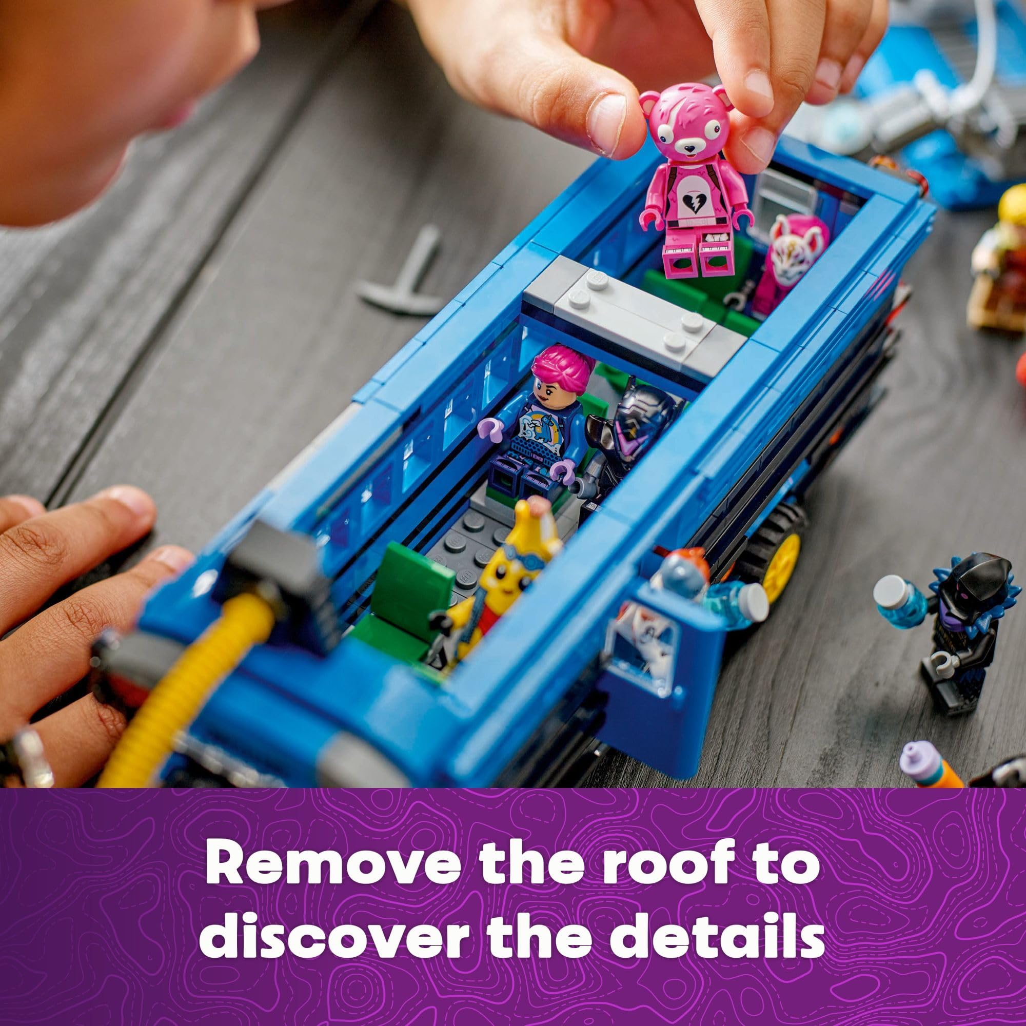 LEGO Fortnite Battle Bus 77073 – 9 Minifigures Collectible Building Toy for Kids 10+