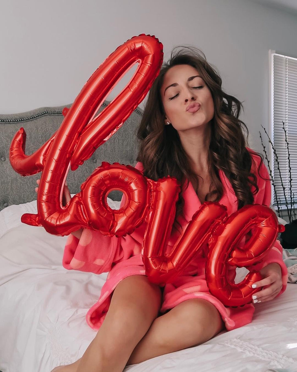 LHOAVWE 5 Pcs Pink Heart Balloons – Large Pink Love Balloon and Pink Heart Balloons for Valentines Day Weddings and Parties