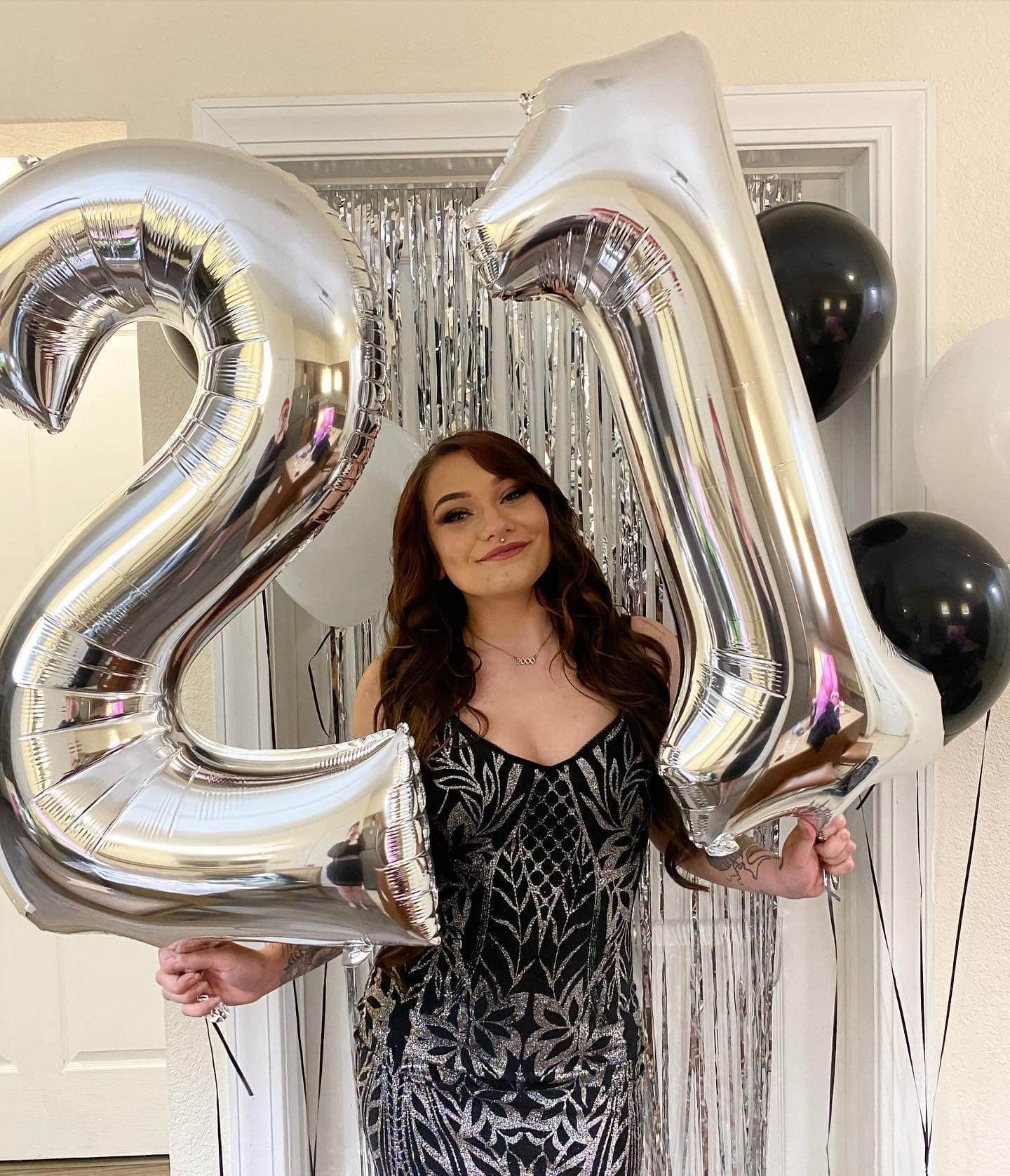 LHOAVWE 40-Inch Silver Number Balloons – Giant 12th & 21st Birthday Decor