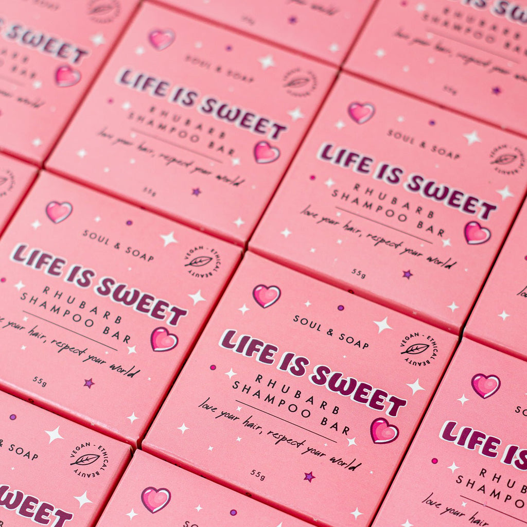 Life Is Sweet Shampoo Bar für alle Haartypen – Vegan. Mit Rhabarberduft