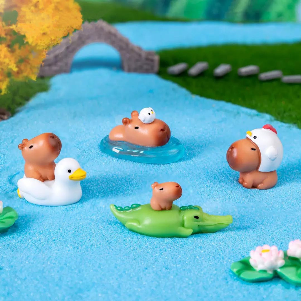 Lighibeuty Mini Capybara Figures — 17 Tiny Resin Animals for Car Dash, Cake Toppers & Fairy Gardens