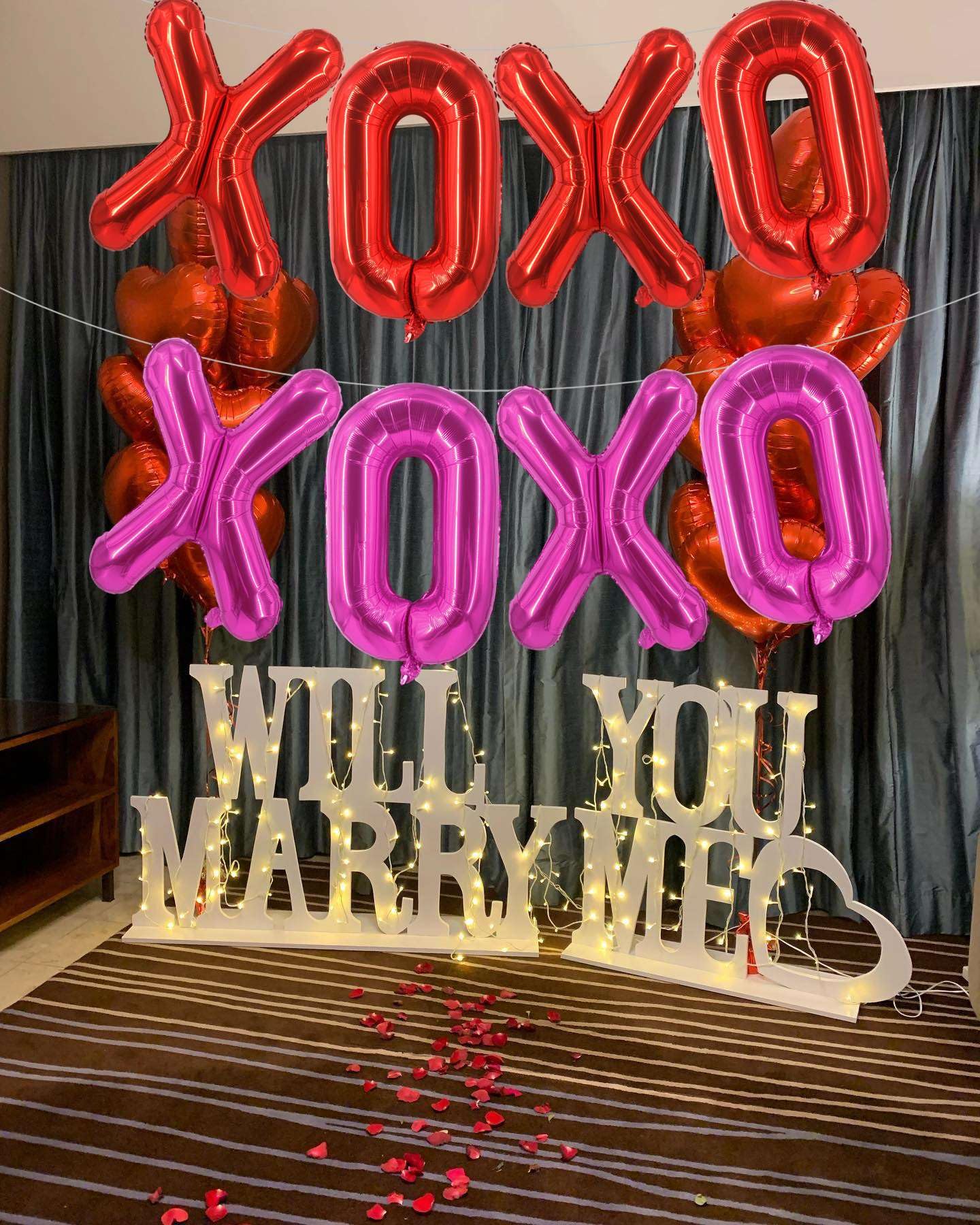Lovoir 16-Inch Red XOXO Pink XOXO Balloons — 8 Pieces Valentine’s Day Letter Balloons