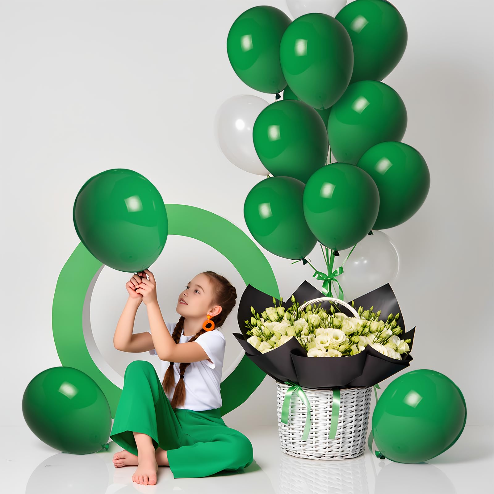 LYNSP Dark Green Balloons 100 Pack, 12-Inch Forest Green Latex Party Decor