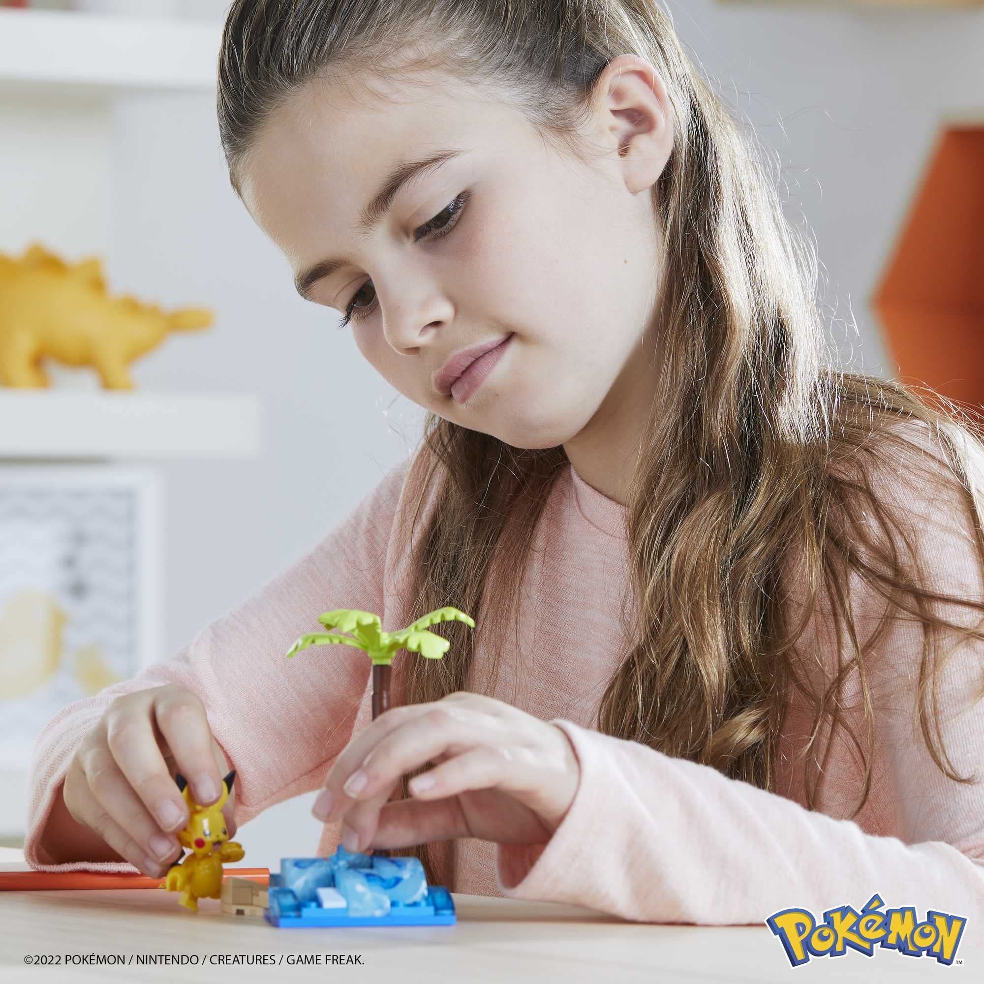 Mattel MEGA Pokemon Pikachu Beach Splash Set – 79-Piece, Poseable Figure | Gift for Kids