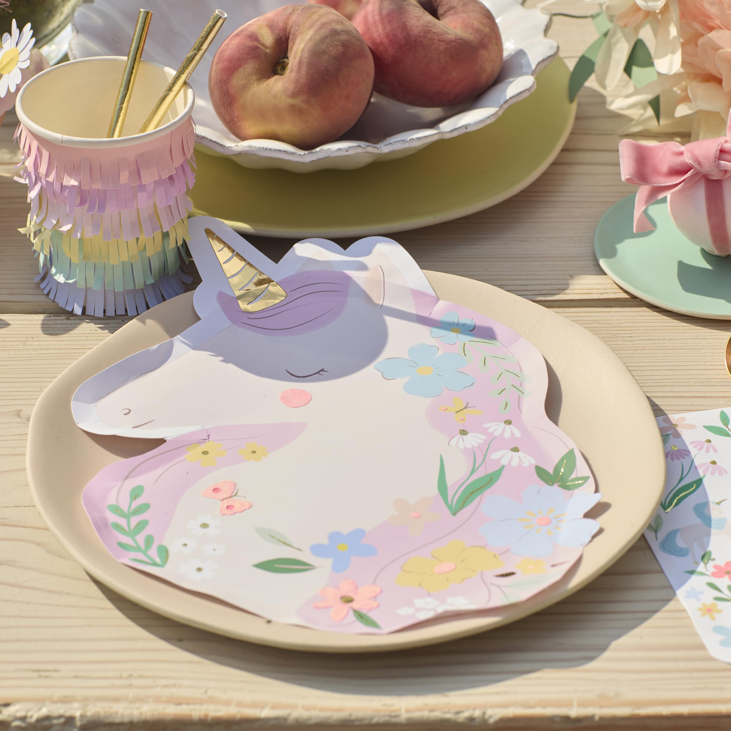 Meri Meri Meadow Unicorns Plates – Pack of 8, Disposable Unicorn Party Plates with Gold Foil