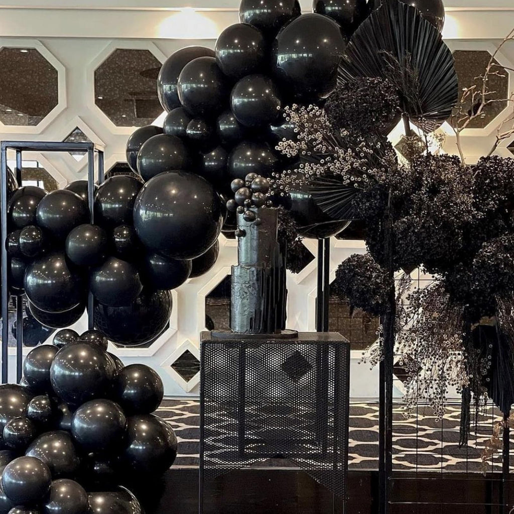 PartyWoo Matte Black Latex Balloons – 100 Pack, 10-inch Helium Balloons for Party Decor