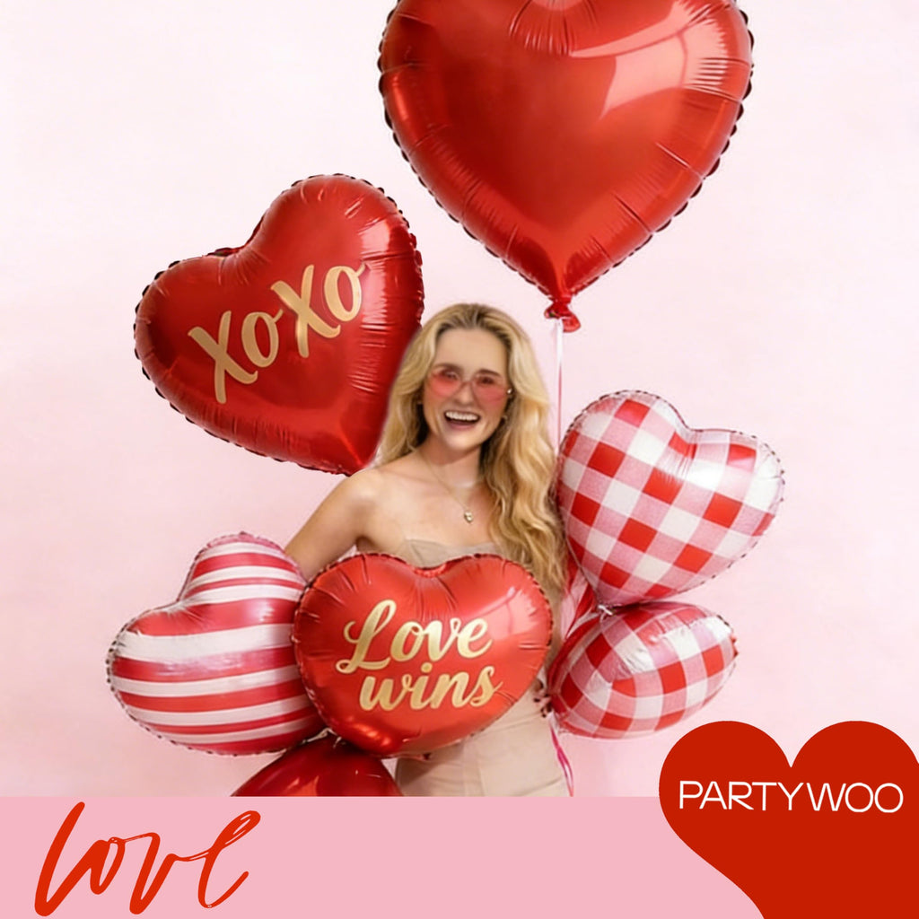PartyWoo Valentine's Balloons Set – 15pc Red Heart Foil Balloons (18in & 24in)