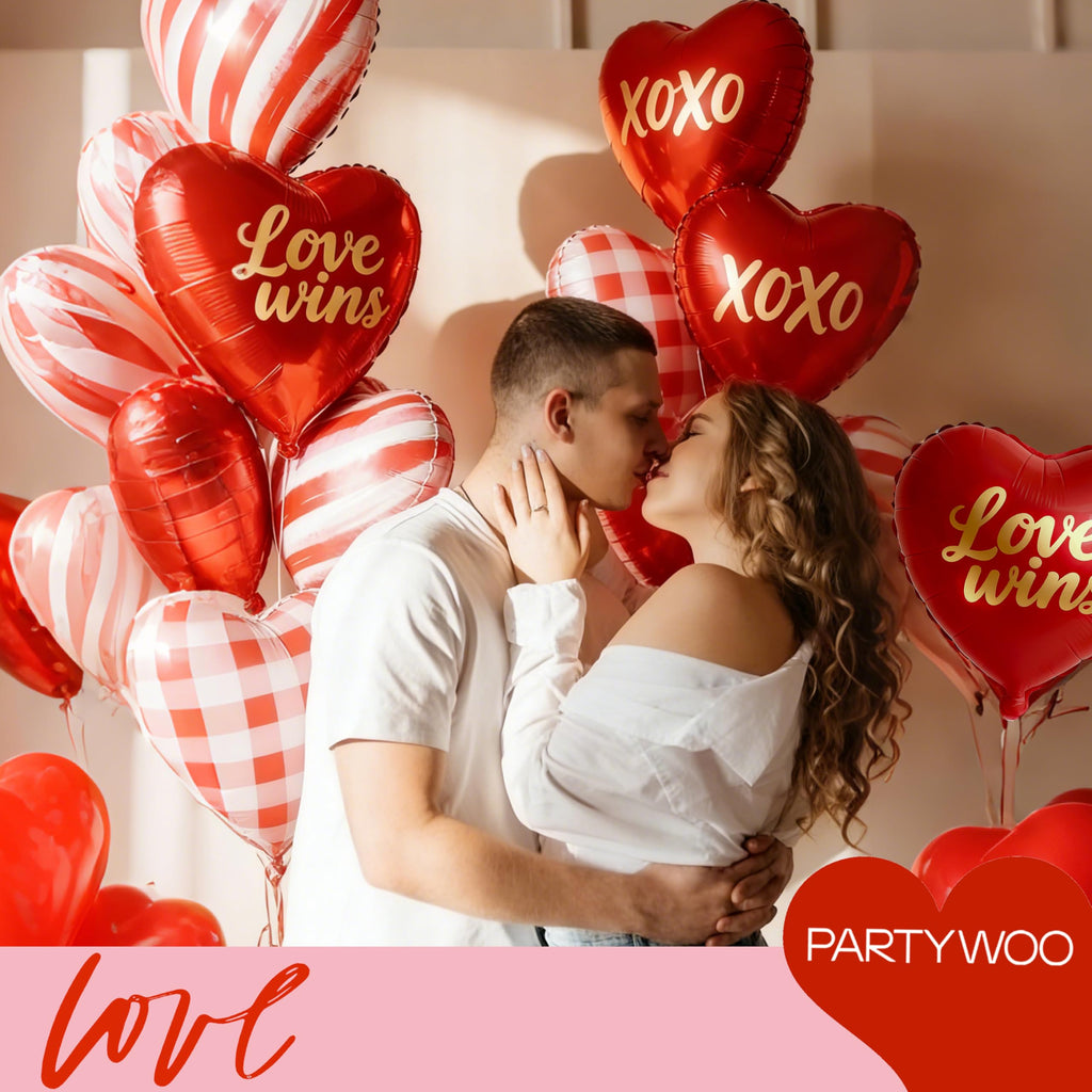 PartyWoo Valentine's Balloons 15pc 18in Foil Red Heart Set – XOXO & Love Wins