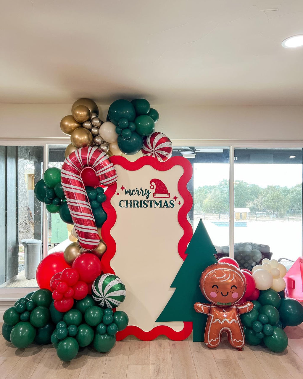 PATYDECRO Christmas Balloons Set - 50pcs 12in Red Green Gold with Ribbon