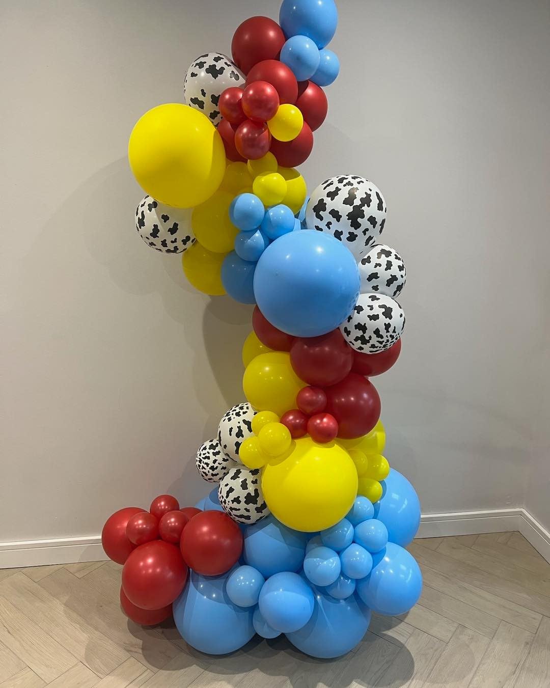 PATYDECRO Toy Inspired Story Balloons – 60pcs, 12in, Cow Pattern, Cloud Yellow, Red & Blue + Ribbon | Birthday & Baby Shower Decor