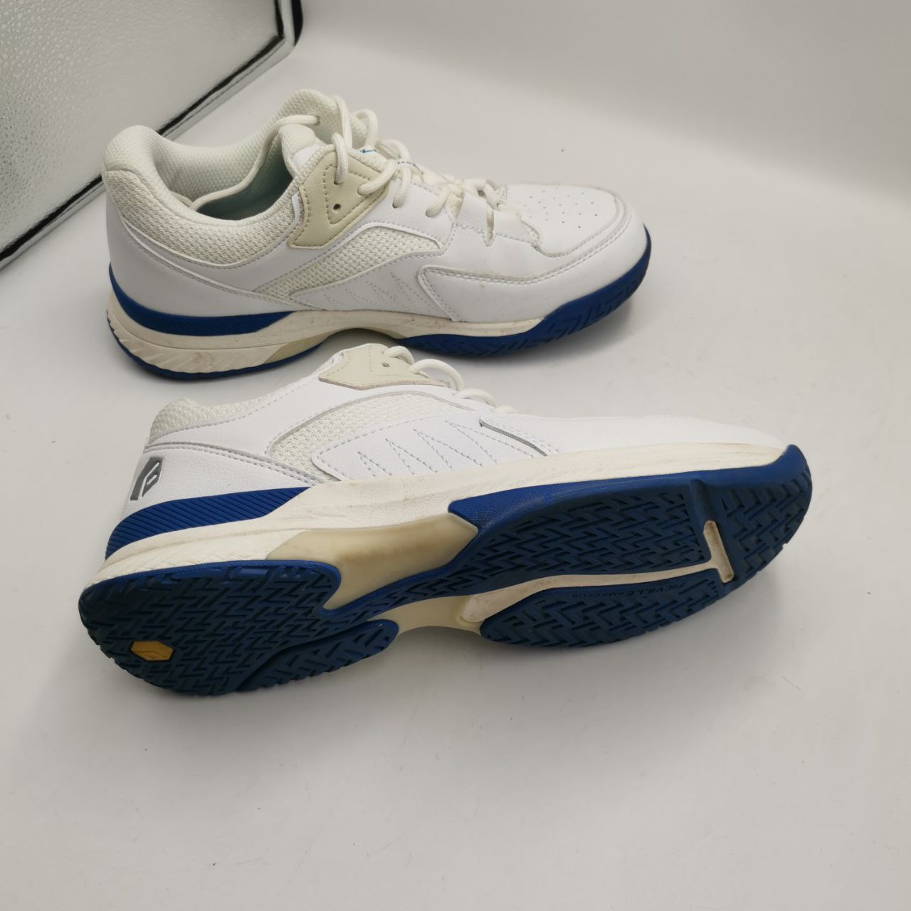 UK 7 FitVille Extra Wide Men’s Non-Slip Sports Trainers – EU 40