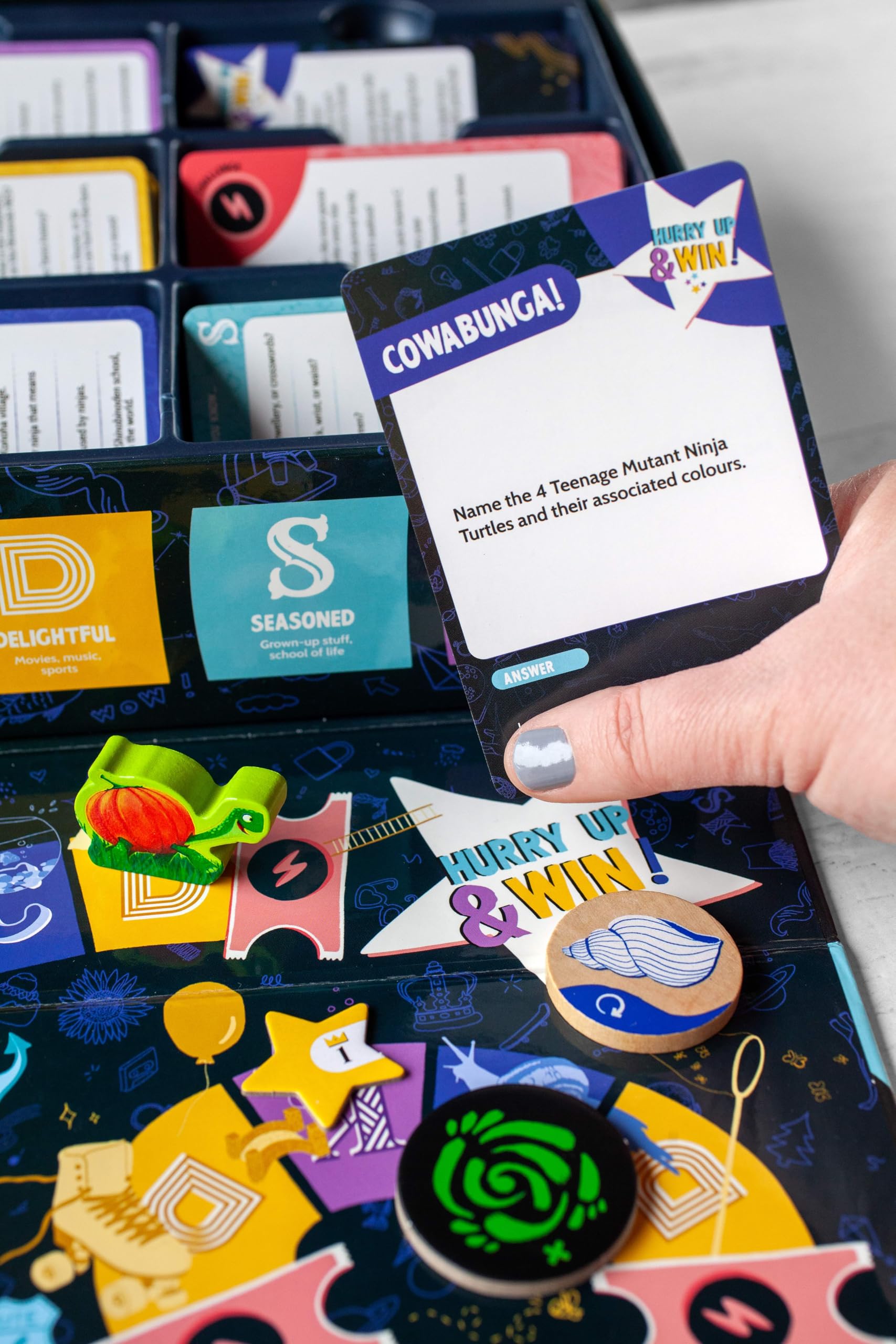 Randolph CDSK Trivia Party Game – 2–16 Players, 2500+ Questions, Ages 14+, 45 Minutes