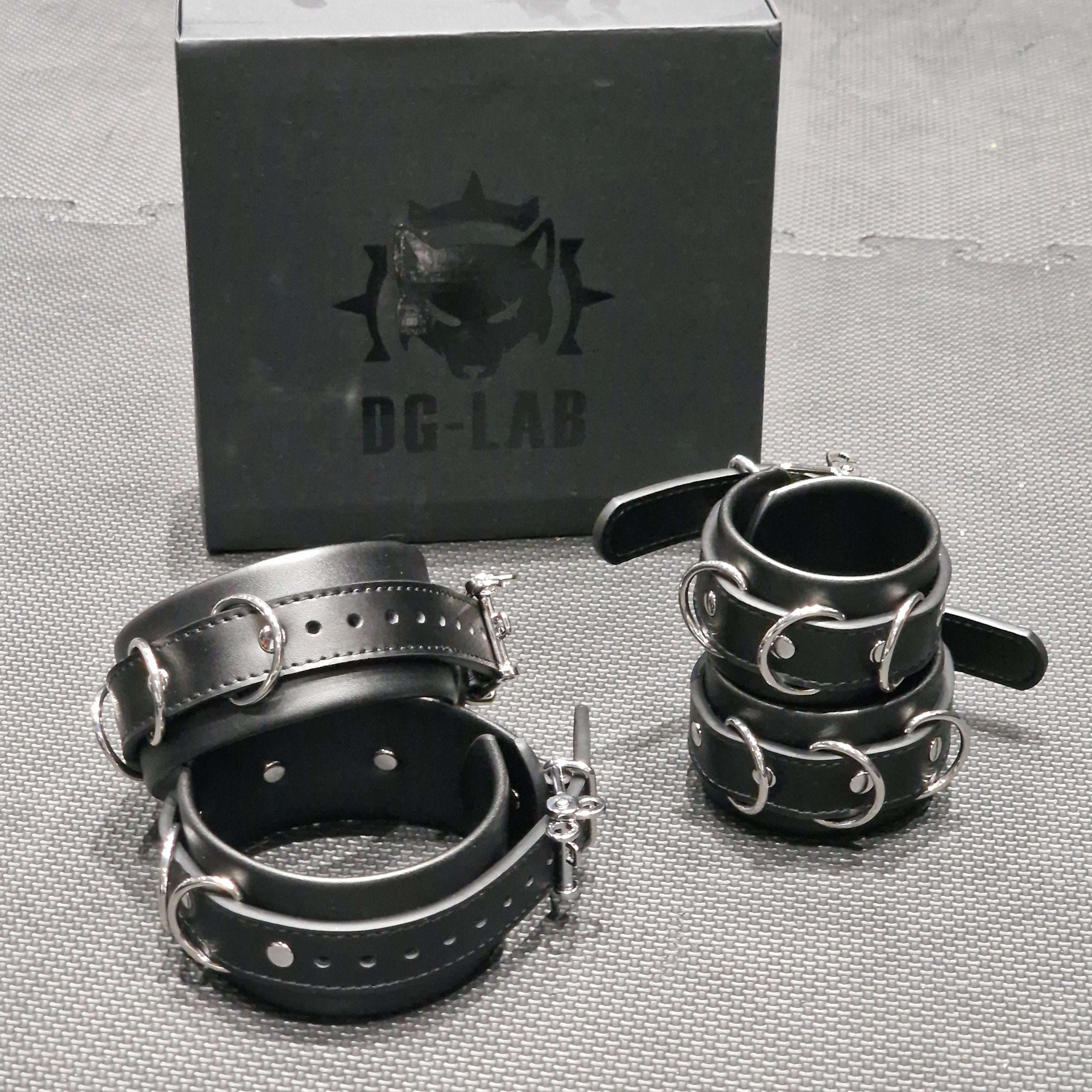 Dungeon Labs Hunter Restraint Set