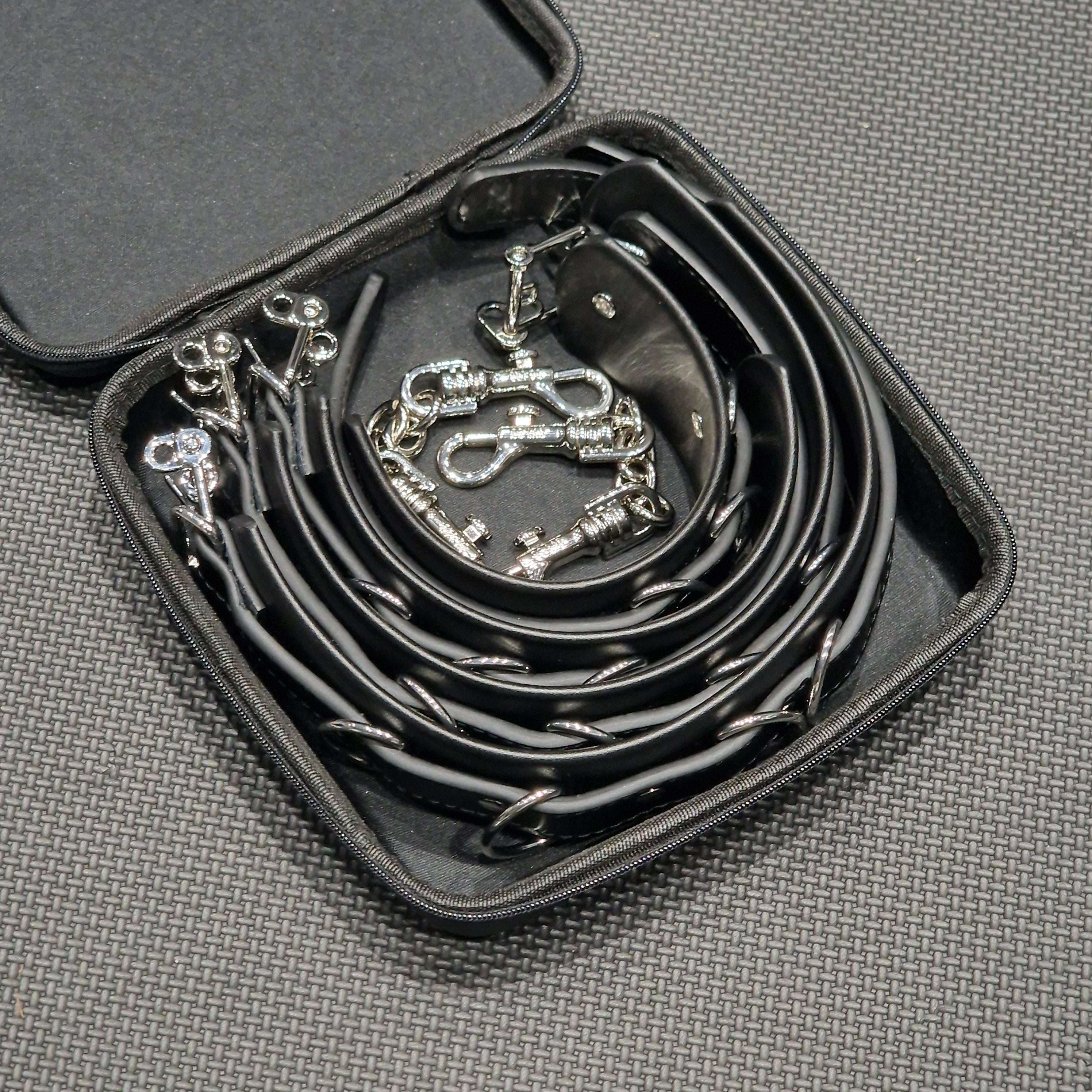 Dungeon Labs Hunter Restraint Set