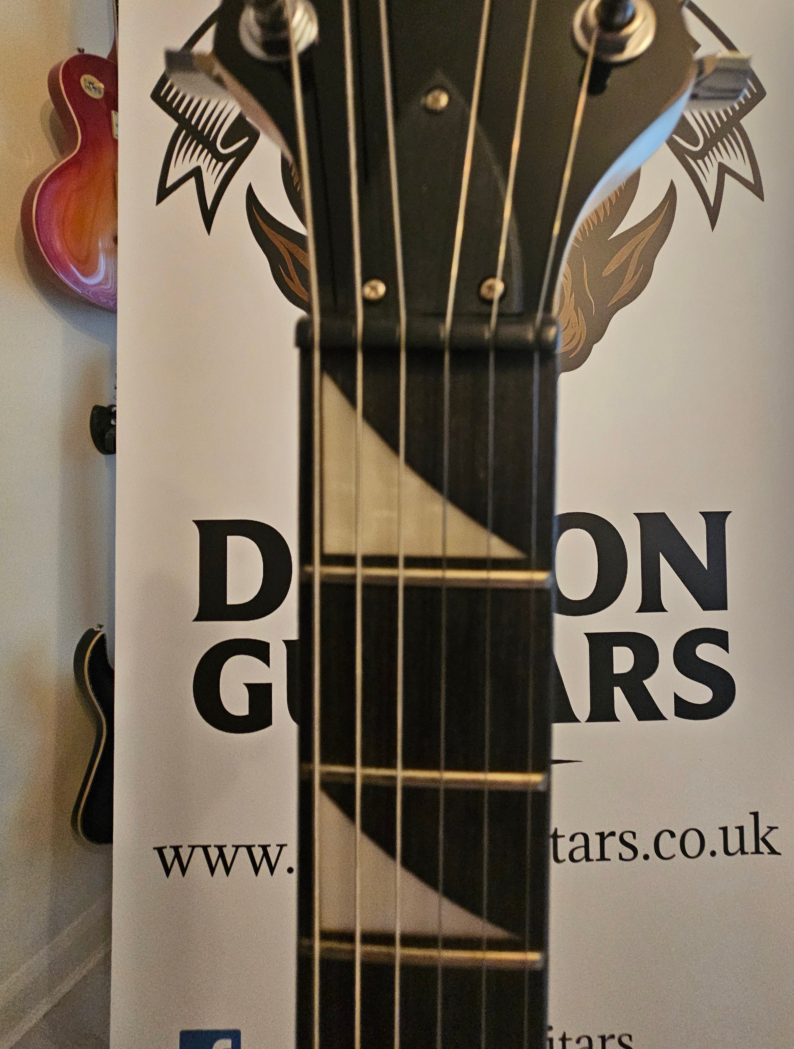 R-180 Electric Guitar
