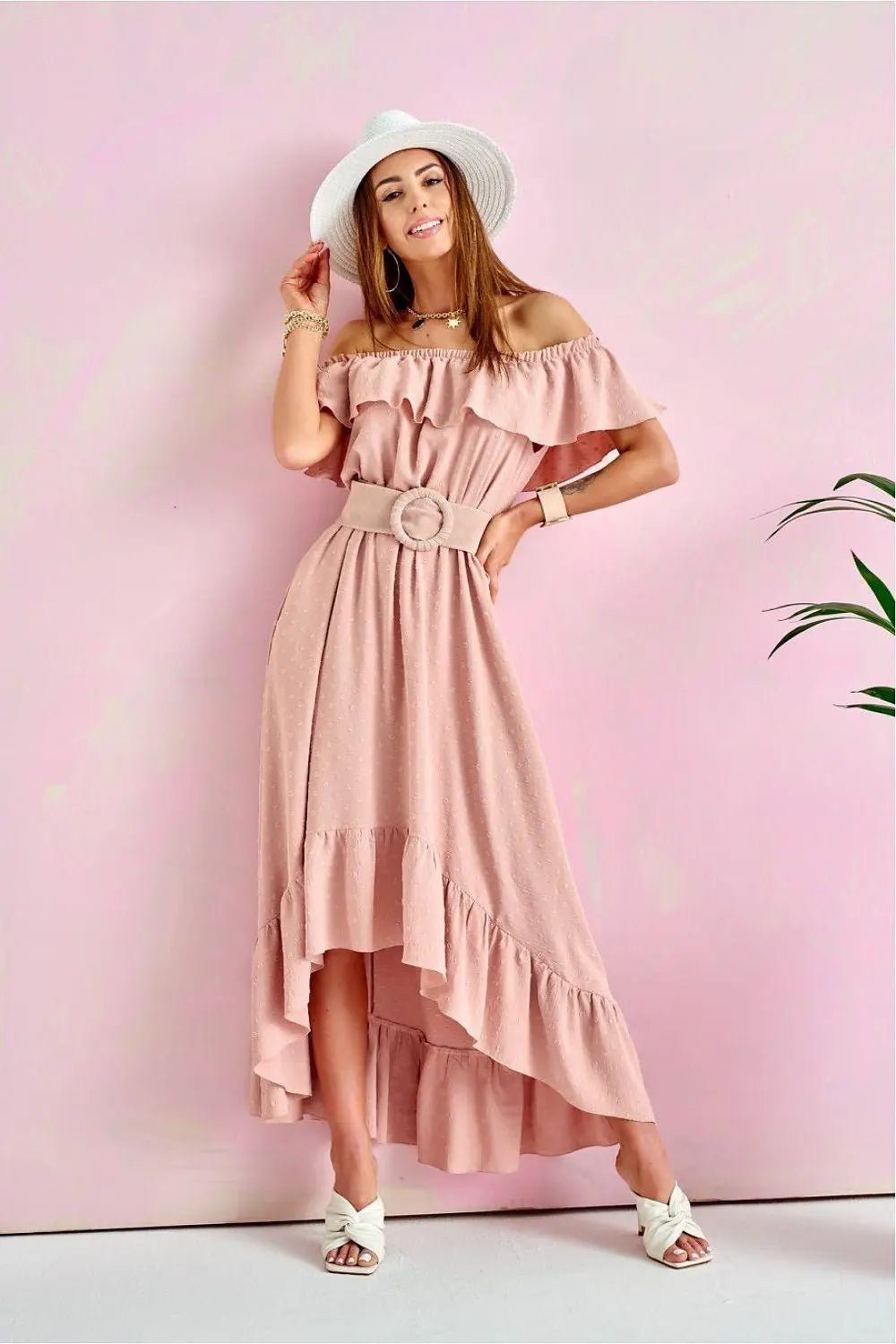 Roco Fashion asymmetrical maxi dress is made of soft, pleasant fabric that will provide comfort to the most demanding women.