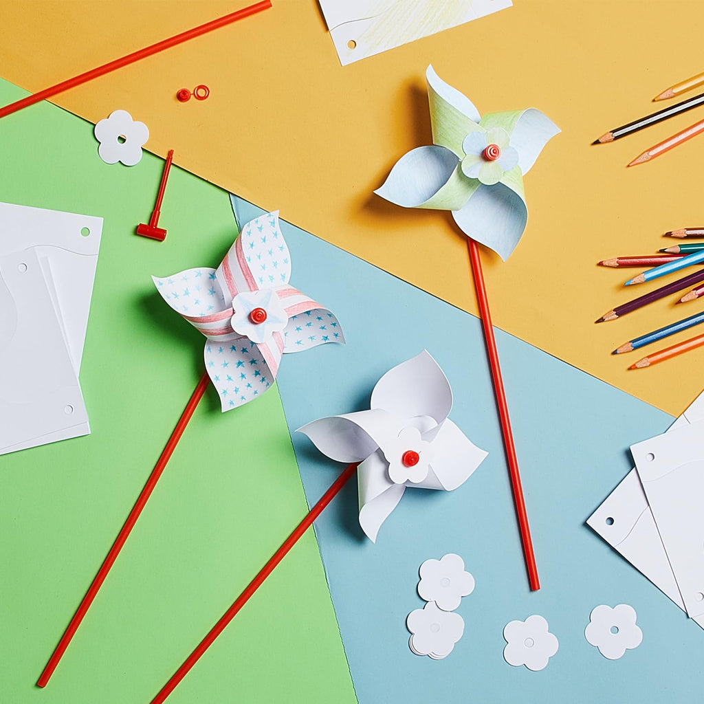 Simgoing 200 Pcs DIY Paper Pinwheels – Blank White Craft Kit for Kids, Bulk Party Favors, 5.12-Inch Leaves