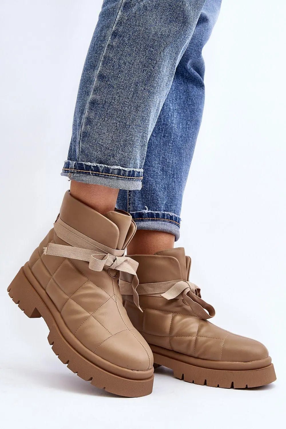 Step in style Warm and fashionable boots made of eco leather