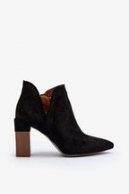 Step in style Women's boots made of eco-suede