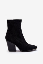 Step in style Women's boots made of eco-suede