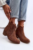 Step in style women's boots made of natural suede