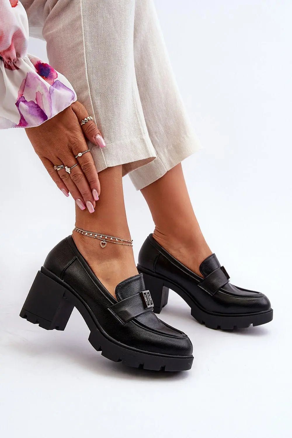 Step in style Women's semi heel boots