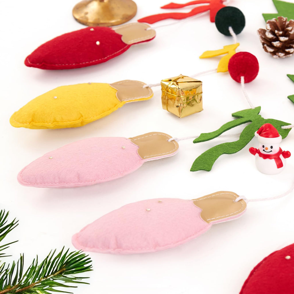 SUNBEAUTY Felt Christmas Garland – Red & Green Pom Poms, Double-Layer Wool Felt Decor Banner