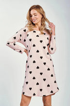 Taro half-circle neckline and loose nightgown