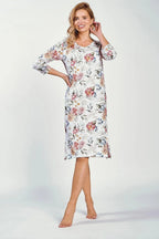 Taro half-circle neckline and loose nightgown
