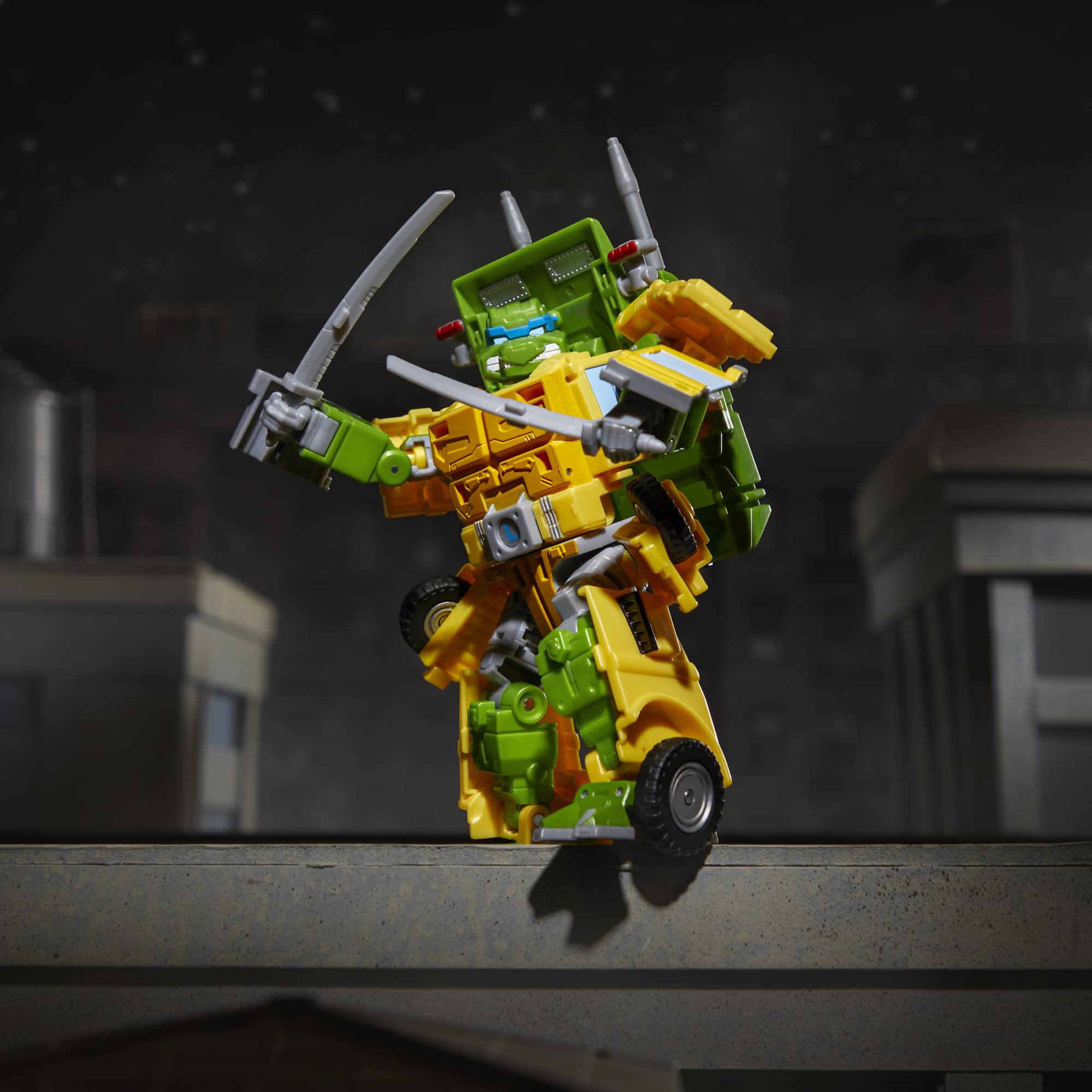 Transformers x TMNT Party Wallop 7-Inch Action Figure | Collaborative Crossover (8+)