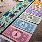 USAOPOLY Monopoly Schitt's Creek – Officially Licensed Collectible Edition with 6 Tokens