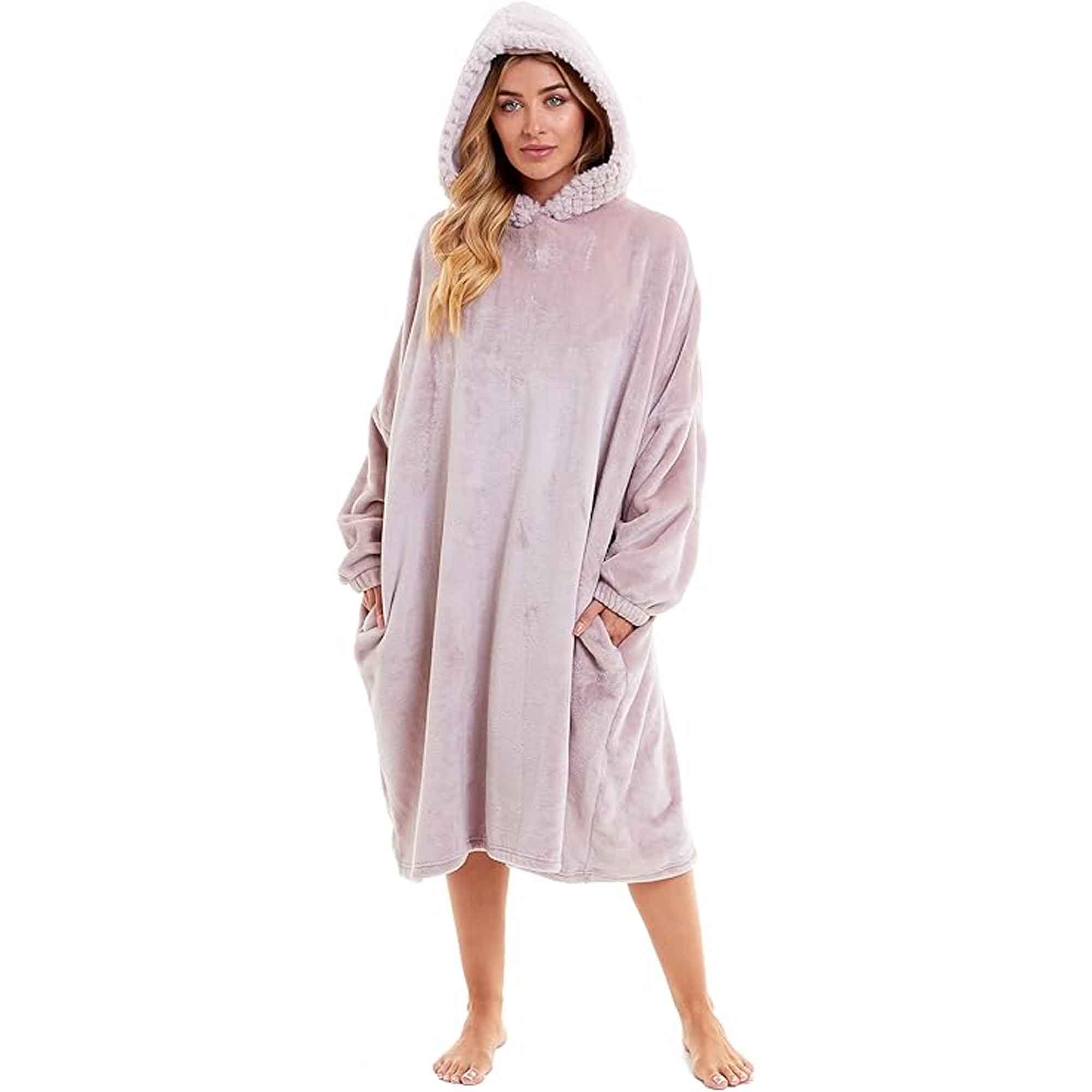 Daisy Dreamer Women's Plush Hooded Poncho Blanket Oversized Fleece Hoodie With Fur Hood