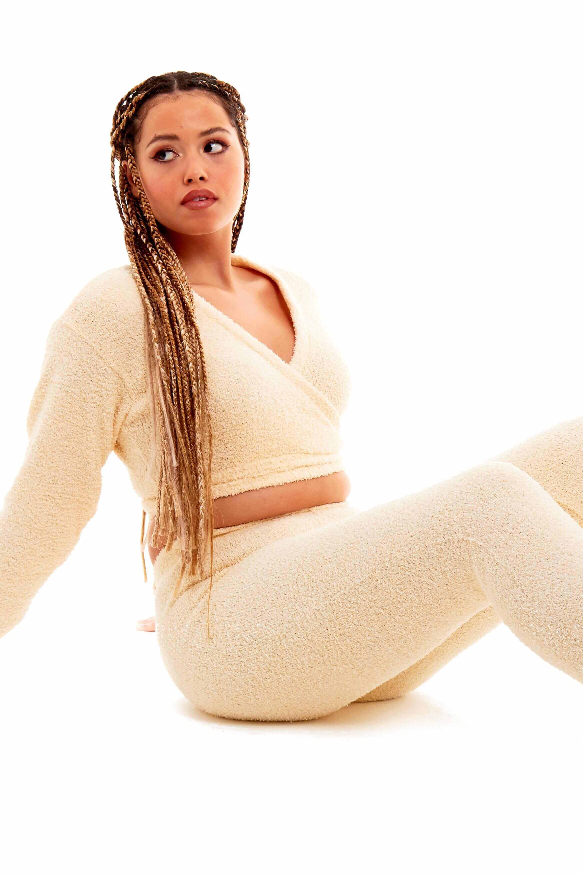 Daisy Dreamer Women's Teddy Fleece Loungewear Set With Long Sleeve Wrap Top And Stretch