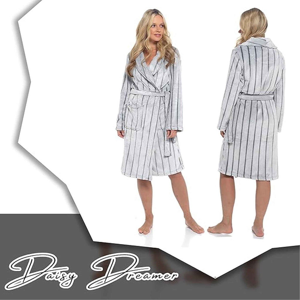 Daisy Dreamer Women's Ultra Soft Velvet Fleece Cosy Hooded Bathrobe With Shawl Collar
