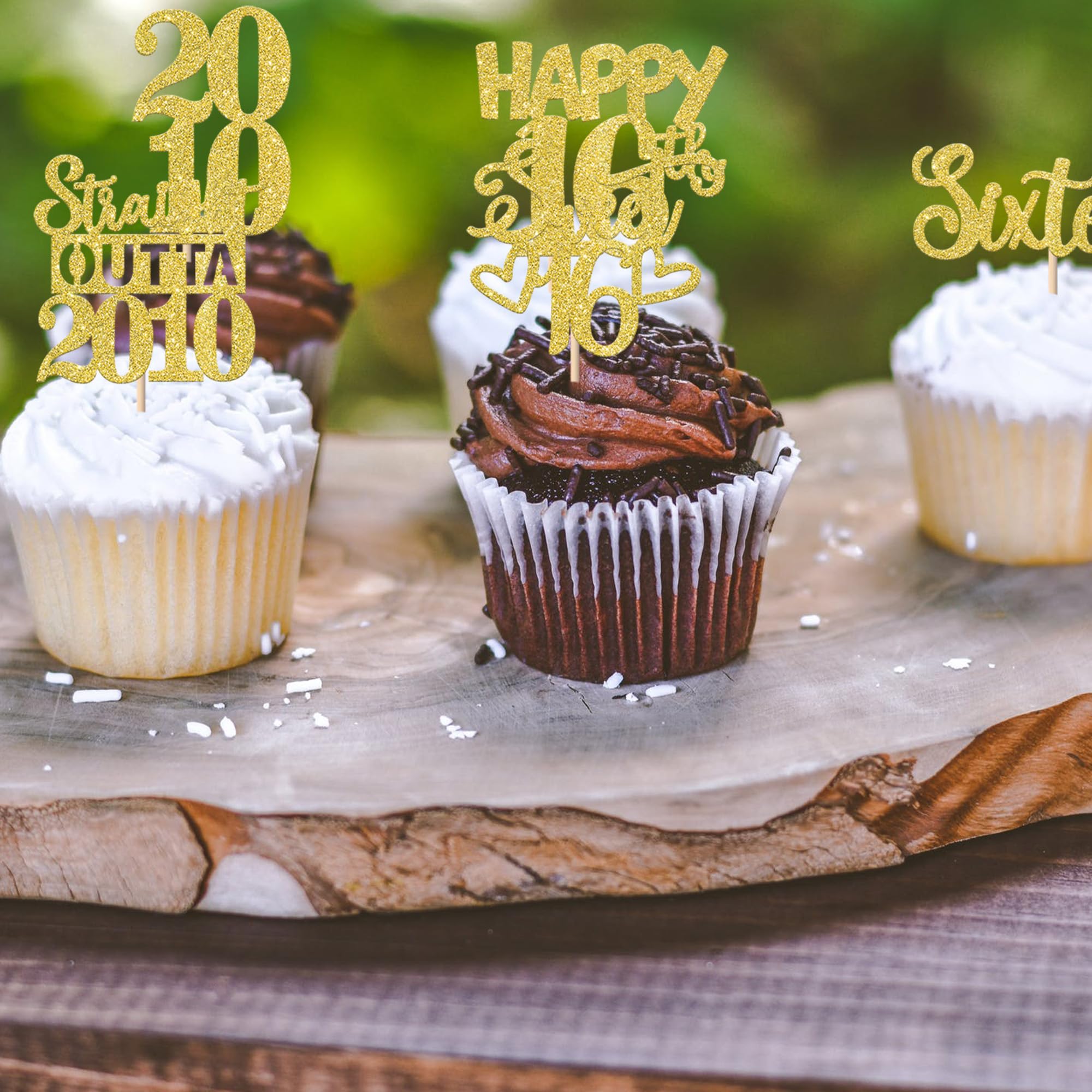 ZHUOWEISM 30Pcs Happy 16th Birthday Cupcake Toppers | Gold Glitter 'Straight Outta 2010' Picks